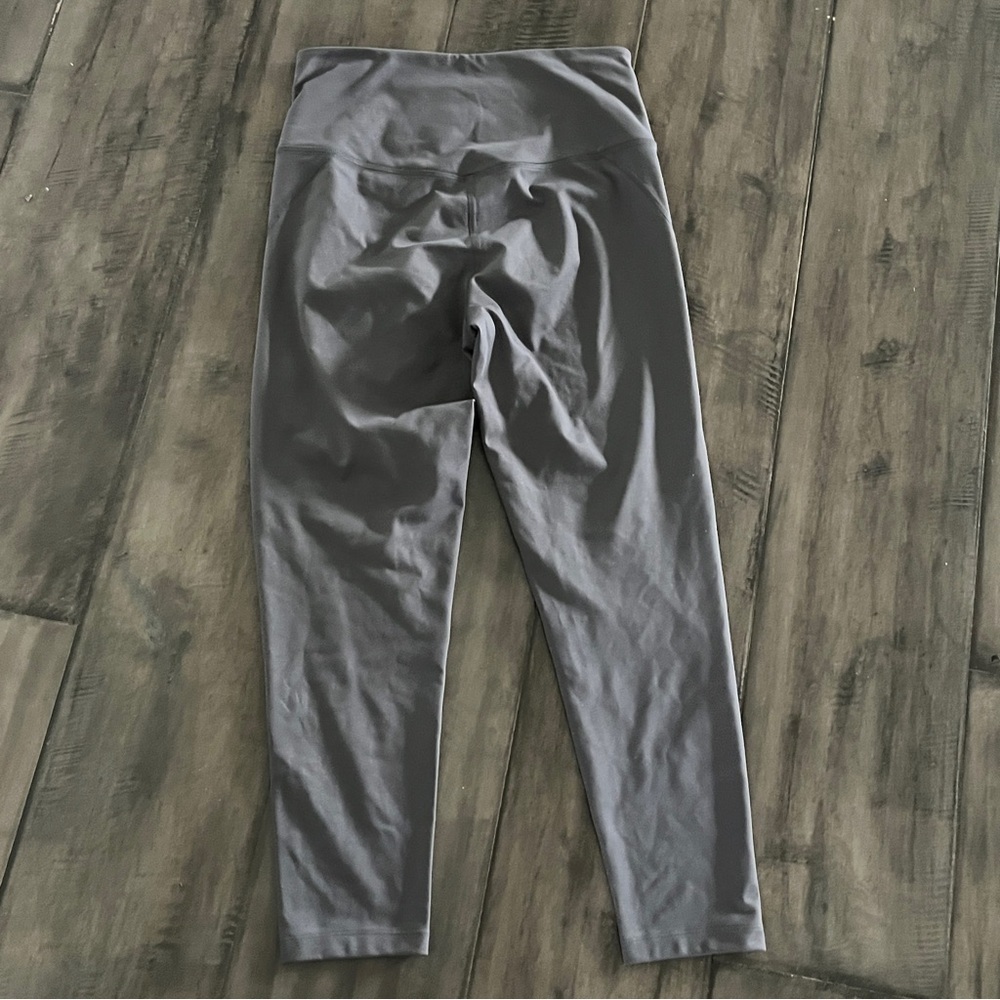 Girlfriend Collective Compressive Gray Leggings - Size Medium - Picture 5 of 14